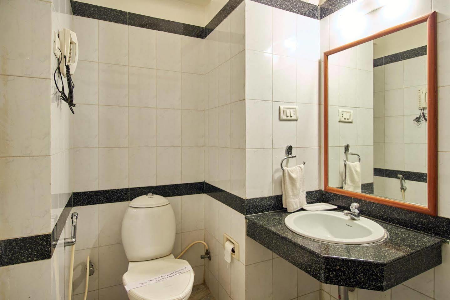 Hotel Chalukya Bangalore Buitenkant foto