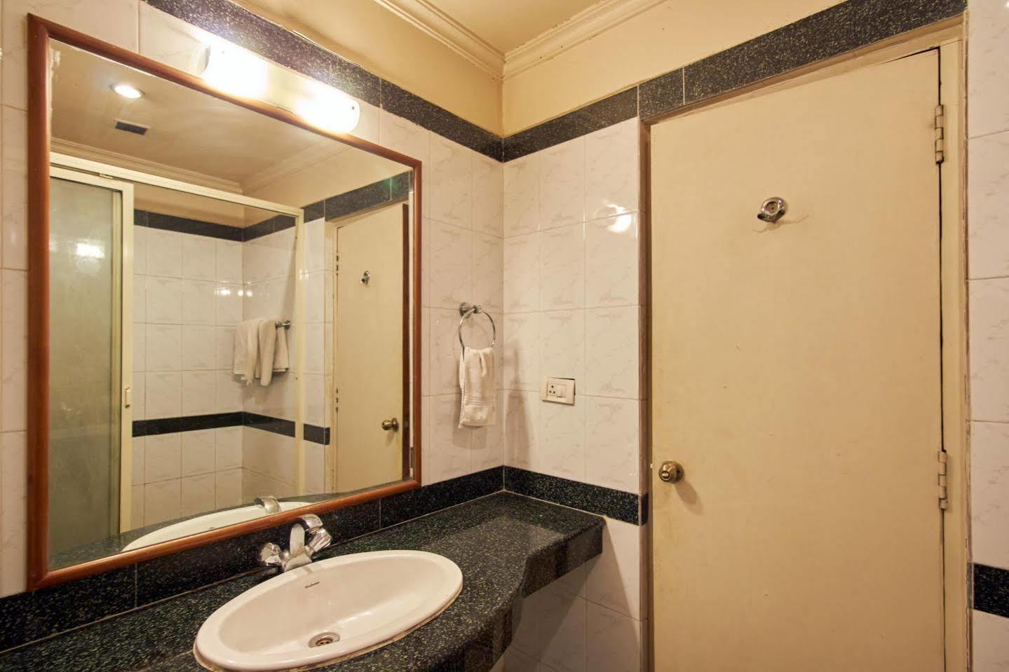 Hotel Chalukya Bangalore Buitenkant foto